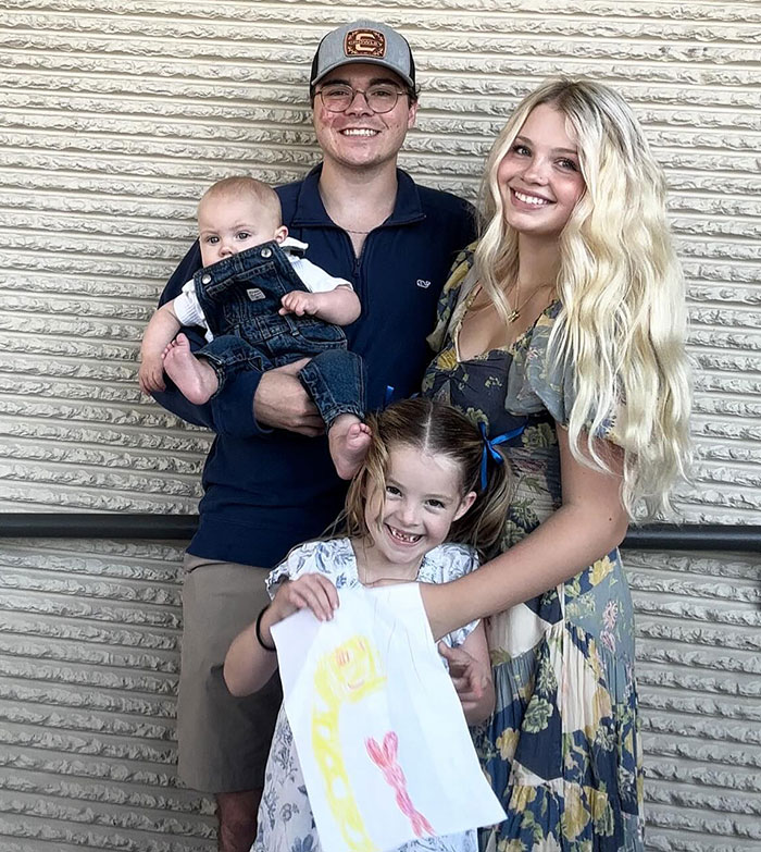 Teen Mom Who Became Pregnant At 13 Moves The Internet To Tears With College Application