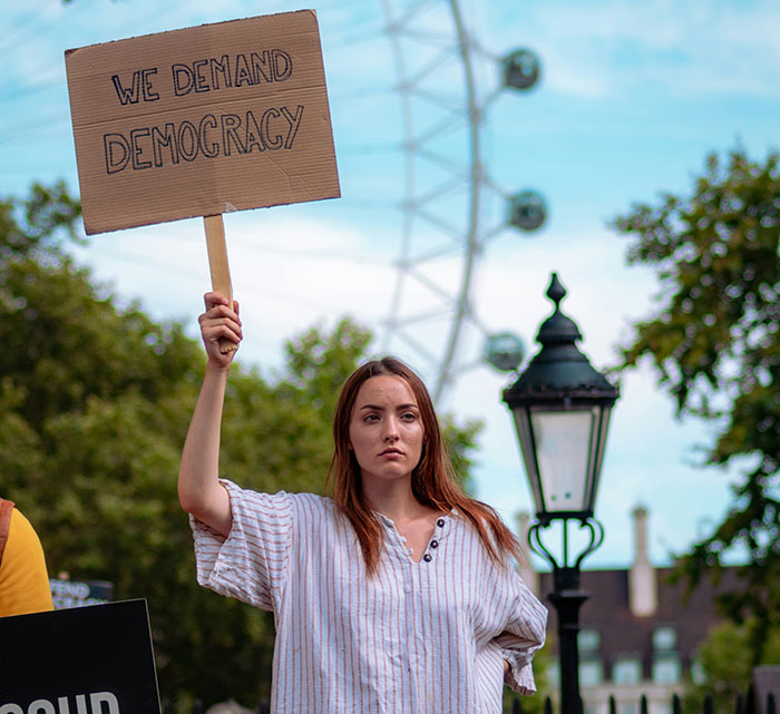 People Share 35 Things Americans Don't Understand But Should