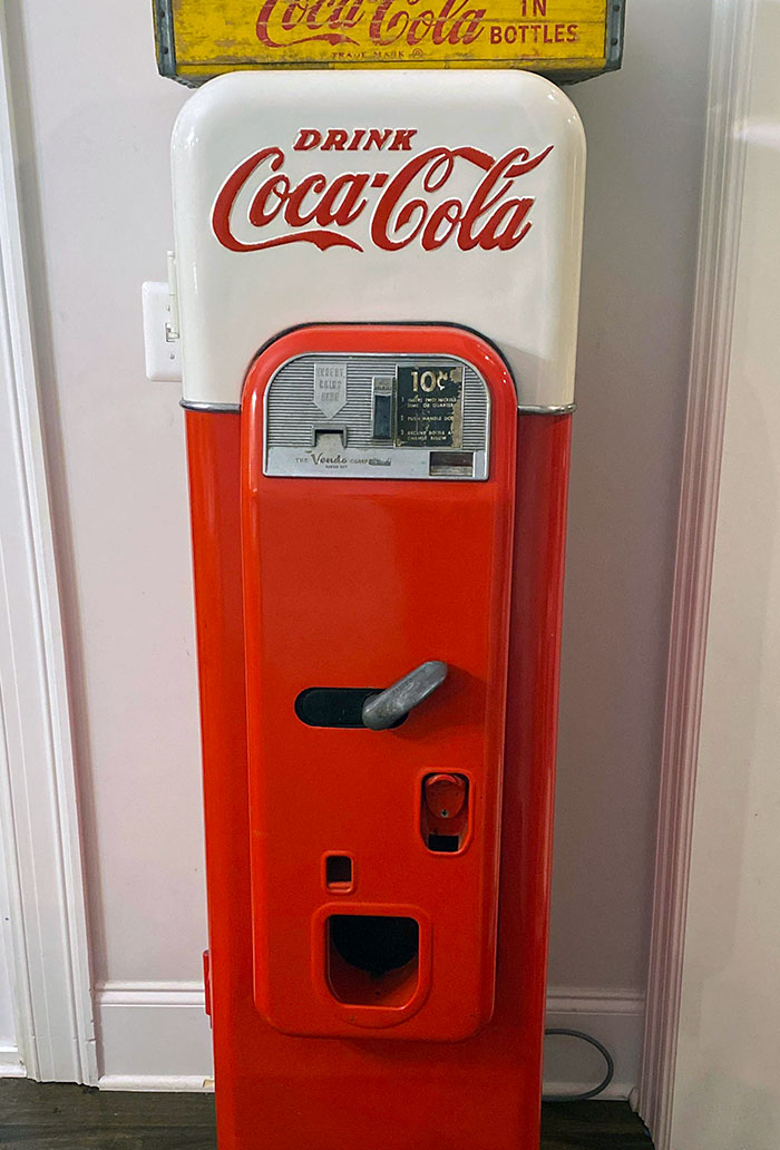 Vendo 44 Vending Machine From The 50s. The Smallest Machine That Vendo Ever Made. Found At An Estate Sale!