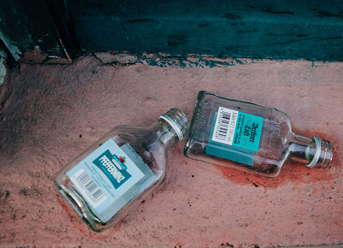 40 Unhinged Things One May See In A Home And Think, ‘Oh No, Not Today’