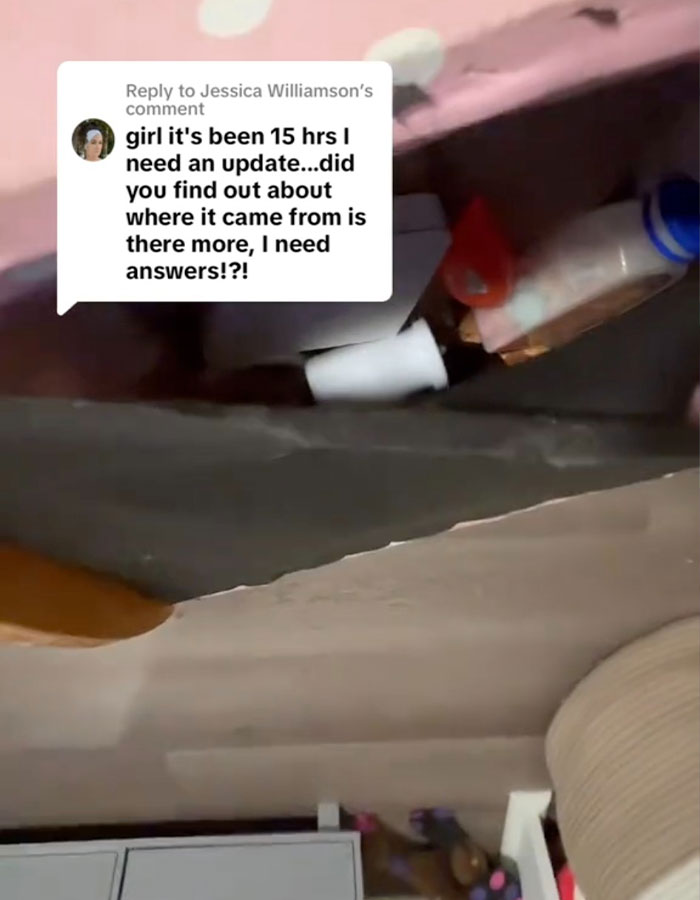 2-Year-Old Stuns Mom By Handing Her $243 In Cash—She Has No Idea Where It Came From 2-Year-Old Stuns Mom By Handing Her $243 In Cash—She Has No Idea Where It Came From