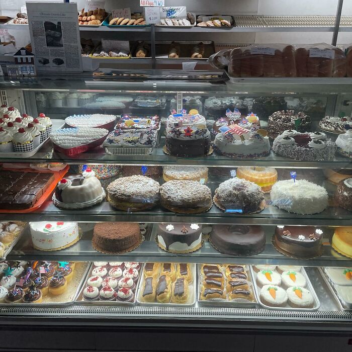 Whoopi Goldberg Accuses Famed Bakery Of Refusing To Make Her Birthday Order Because Of “Politics” Whoopi Goldberg Accuses Famed Bakery Of Refusing To Make Her Birthday Order Because Of “Politics”