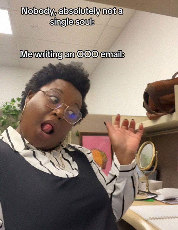 Woman&rsquo;s Boss Doesn&rsquo;t Think Her &ldquo;Quirky&rdquo; OOO Emails Are Appropriate, People Tend To Agree