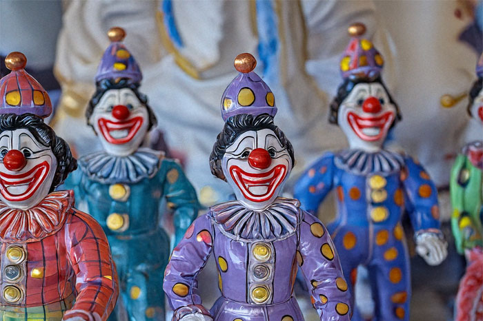 “Nothing Like Being Gifted Debt”: 35 People Share The Worst Presents They Received