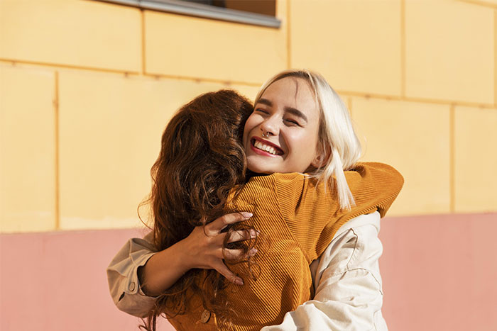 Woman Gets Kicked Out Of Friend Group 2 Months In For Not Understanding How Trades Work Woman Gets Kicked Out Of Friend Group 2 Months In For Not Understanding How Trades Work