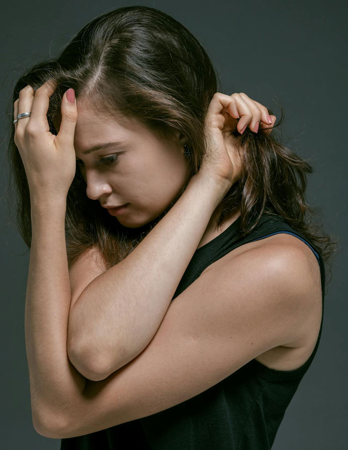 Man Defends Mom&rsquo;s Unannounced Visits Until Wife&rsquo;s Post Goes Viral, Confrontation Turns Ugly