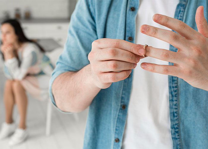 “Added 9 Years To A Short Sentence”: 50 Lawyers Recall The Stupidest Things Clients Have Done