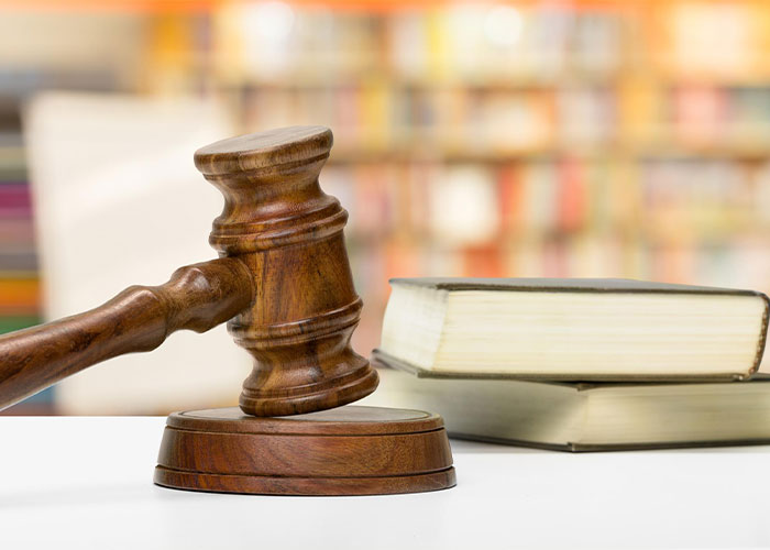 “Added 9 Years To A Short Sentence”: 50 Lawyers Recall The Stupidest Things Clients Have Done