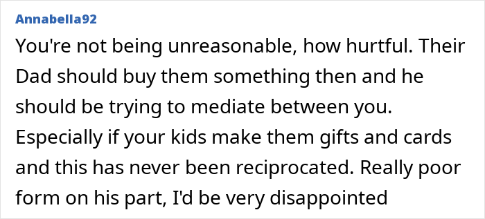 Woman Decides To Treat Stepdaughters The Same As They Treat Her, Causes Christmas Drama Woman Decides To Treat Stepdaughters The Same As They Treat Her, Causes Christmas Drama