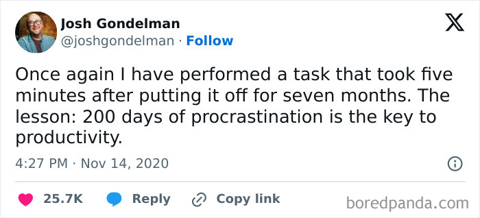 Tweet highlighting procrastination humor, perfect for anyone with a spicy brain.
