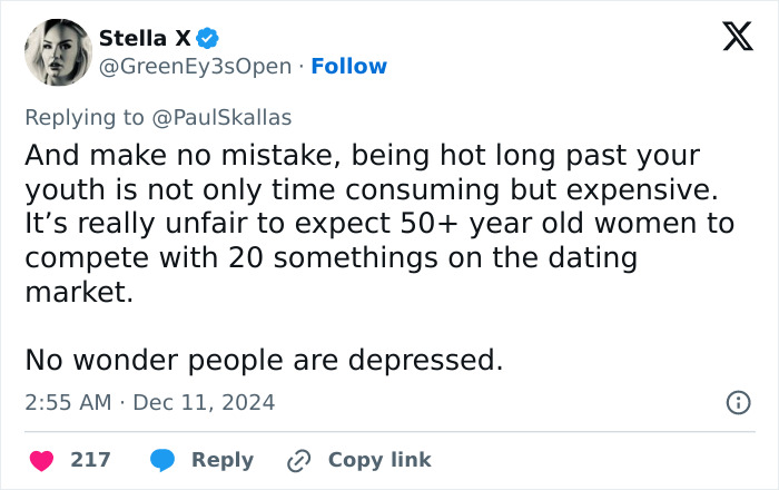 “Tough Standard”: Demi Moore, 62, Sparks Debate On Women Aging After Making Stunning Appearance “Tough Standard”: Demi Moore, 62, Sparks Debate On Women Aging After Making Stunning Appearance