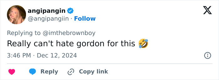 Tweet reaction to Gordon Ramsay's comment involving Selena Gomez, with laughing emoji.