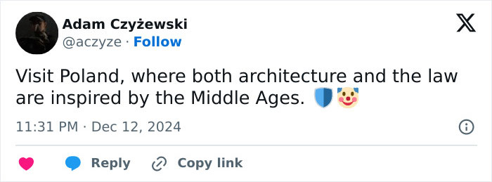 Mysterious Castle Found In The Middle Of A Frozen Lake Has People Scratching Their Heads Mysterious Castle Found In The Middle Of A Frozen Lake Has People Scratching Their Heads