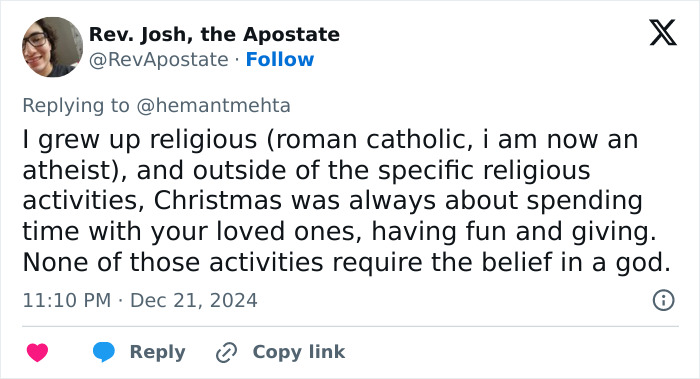 Christian and atheist groups discuss Christmas, focusing on love and fun over religious beliefs in a tweet exchange. Christian and atheist groups discuss Christmas, focusing on love and fun over religious beliefs in a tweet exchange.