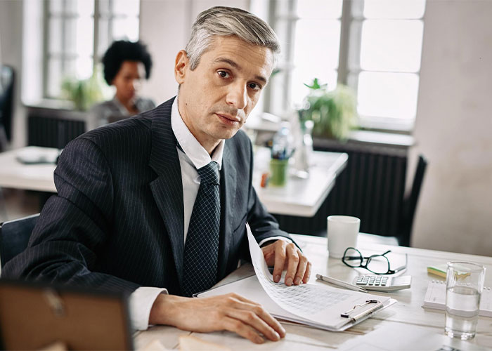 “Added 9 Years To A Short Sentence”: 50 Lawyers Recall The Stupidest Things Clients Have Done