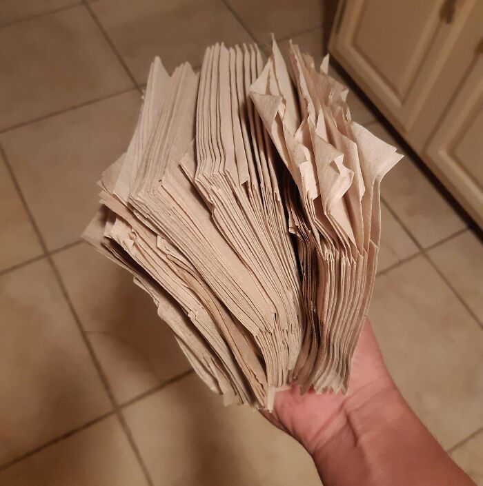 26 Hábitos que la gente adoptó a causa de su pobreza, y que los demás quizá no perciban