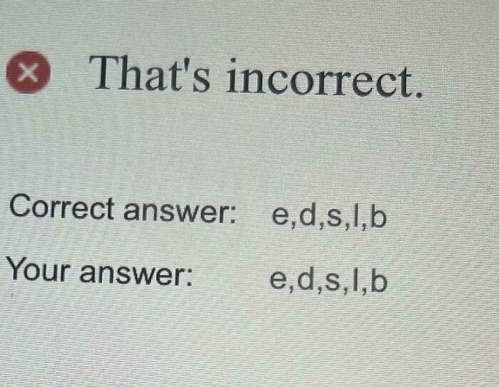 "Error message on school test screen despite matching answers, highlighting horrifying experience in US schools."