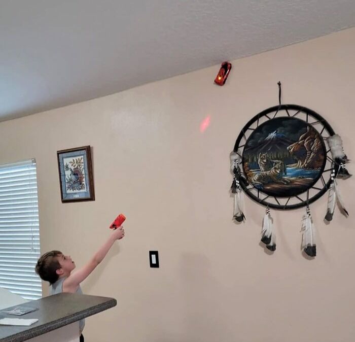  Laser-Guided Wall Racer : A Perfect Gift For Thrill-Seeker Kiddos Eager To Turn Their World Upside Down In The Most Rad Way Possible!