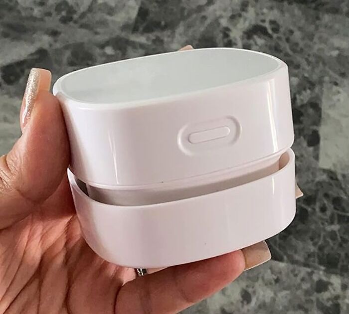  Desktop Vacuum Cleaner : That's Perfect For Any Neat-Freak — It's 360º Rotatable Design, High Suction Yet Low Noise Feature Lets Them Swiftly Tidy Up Their Workspace, Making It An Ideal Gift For That Person Who Adores A Clean And Organized Desk.