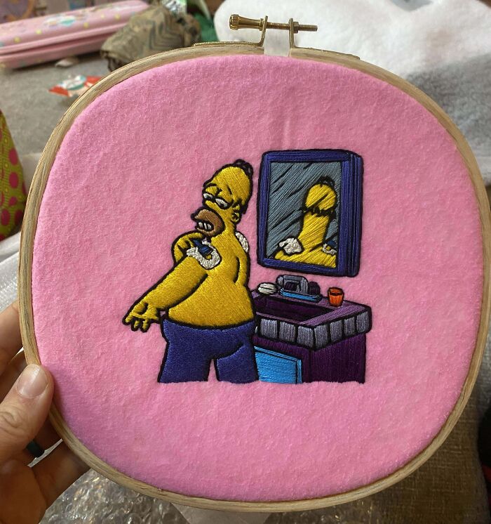 Embroidery of cartoon character shaving, a perfect hilarious trolling Christmas gift idea.