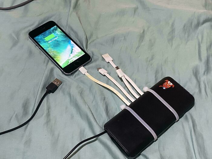 Both Of My Old Powerbanks Broke So I Combined Their Parts Together