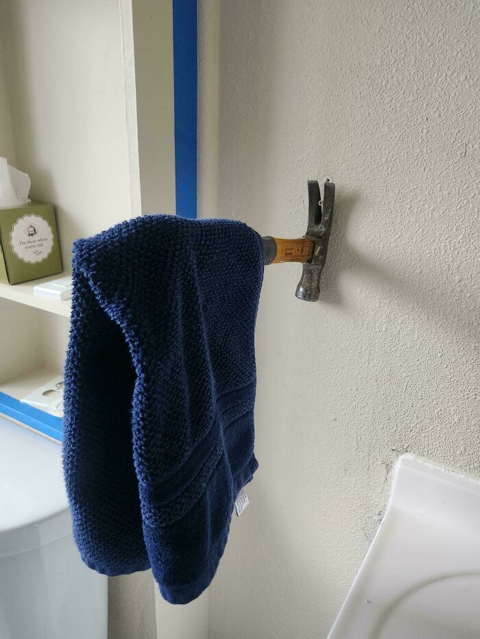 Oddly Satisfying Towel Holder