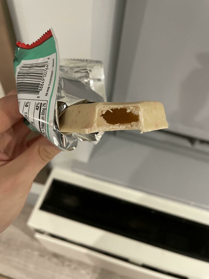 My Disappointment Is Immeasurable (Peppermint Bark Quest Bar Why Is It Hollow??)