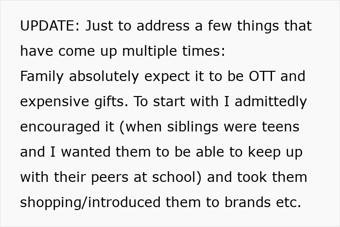 Text update about family's expectations for expensive gifts and past encouragements.