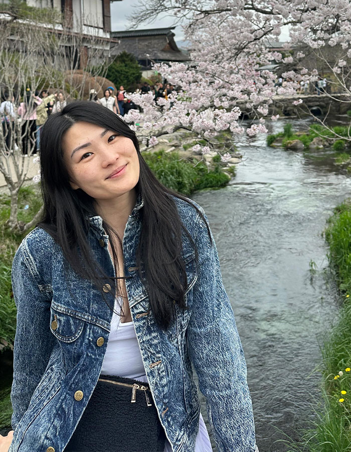 Twin Posed As Deceased Sister For Five Years To Spare Family From Further Heartbreak Twin Posed As Deceased Sister For Five Years To Spare Family From Further Heartbreak