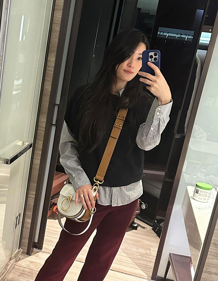 Twin Posed As Deceased Sister For Five Years To Spare Family From Further Heartbreak Twin Posed As Deceased Sister For Five Years To Spare Family From Further Heartbreak