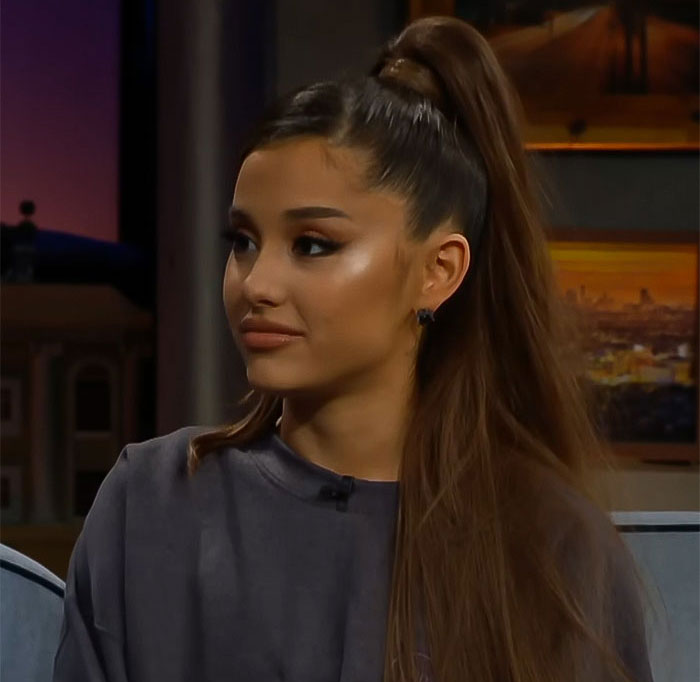 Ariana Grande Emotionally Reacts To &ldquo;Horrible&rdquo; Scrutiny About Her Body During &lsquo;Wicked&rsquo; Interview