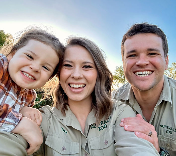 Bindi Irwin Says She Wants People To Stop Asking About Her Second Child: “It Broke My Heart” Bindi Irwin Says She Wants People To Stop Asking About Her Second Child: “It Broke My Heart”