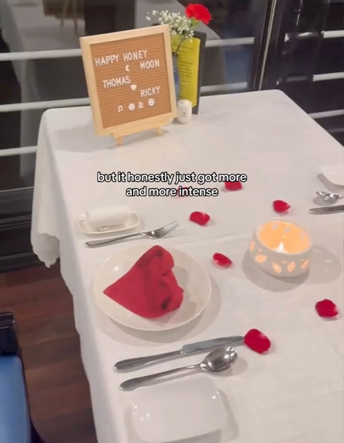 Couple’s Hilarious Scheme Of Pretending To Be Married On Vacation Leads To Embarrassing Moment Couple’s Hilarious Scheme Of Pretending To Be Married On Vacation Leads To Embarrassing Moment