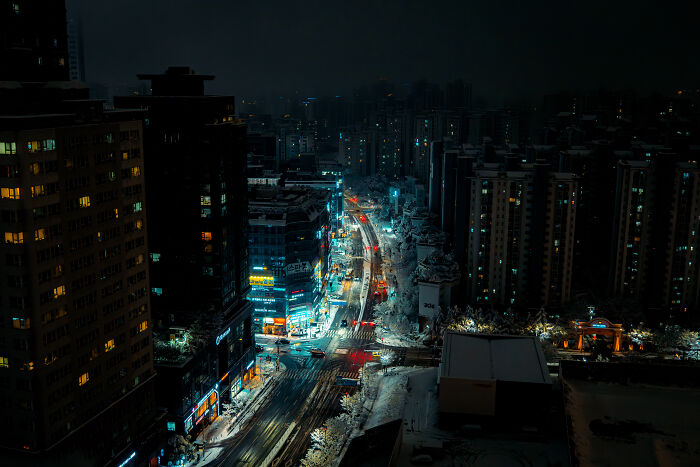 A Snowy Night In Korea