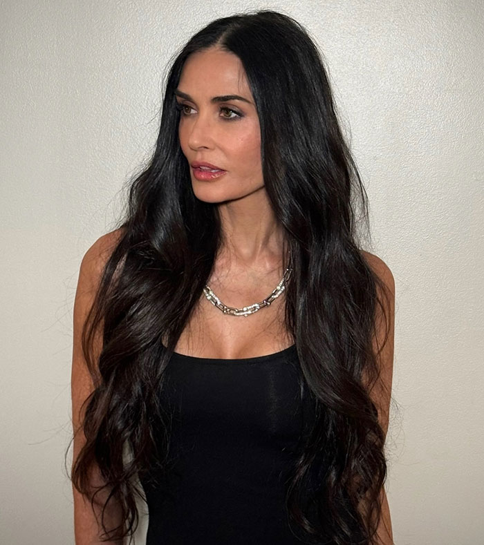 “Tough Standard”: Demi Moore, 62, Sparks Debate On Women Aging After Making Stunning Appearance “Tough Standard”: Demi Moore, 62, Sparks Debate On Women Aging After Making Stunning Appearance