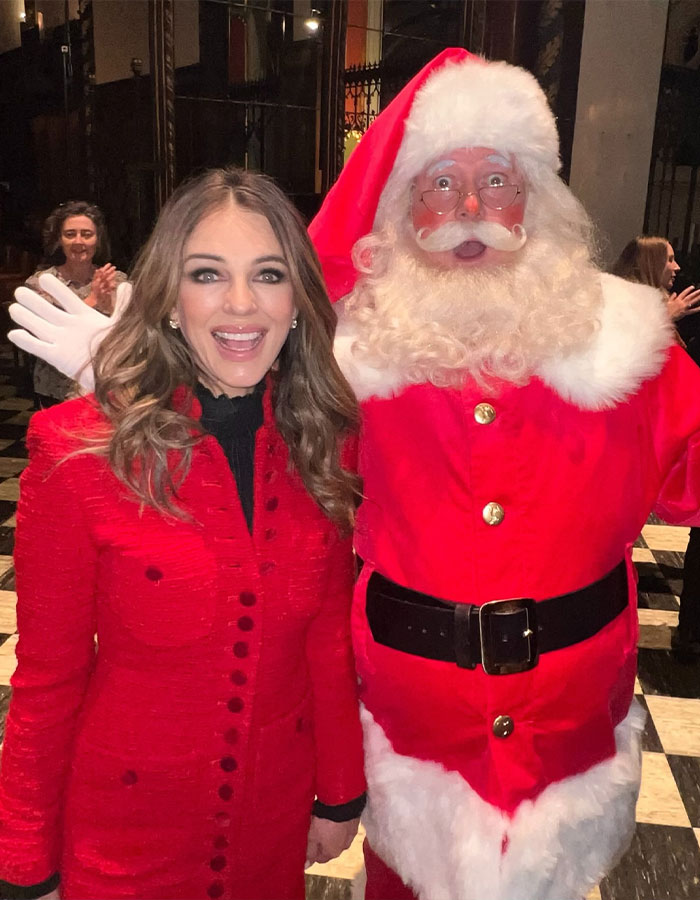 Elizabeth Hurley's Racy Bikini Photo For Christmas Has Fans Gushing: "Mr Hurley Is A Lucky Man"