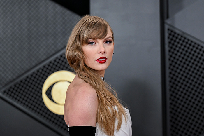 People Call Out Celebs&rsquo; Hypocrisy After 2024 Private Jet Flight Usage Leaderboard Is Revealed