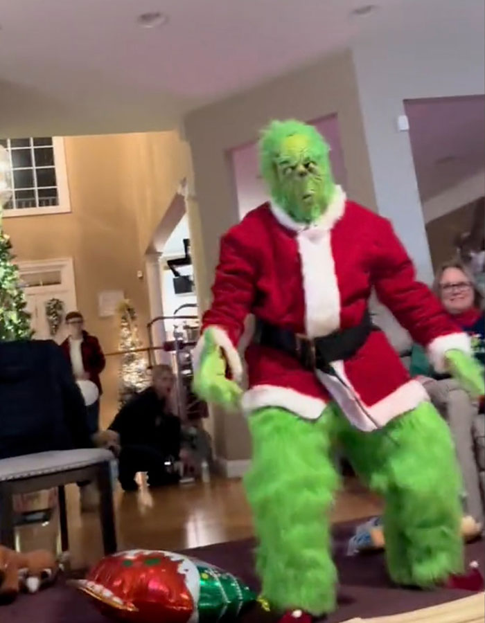 &ldquo;So Mean&rdquo;: Parents Slammed Over Controversial Grinch Trend That Leaves Children In Tears