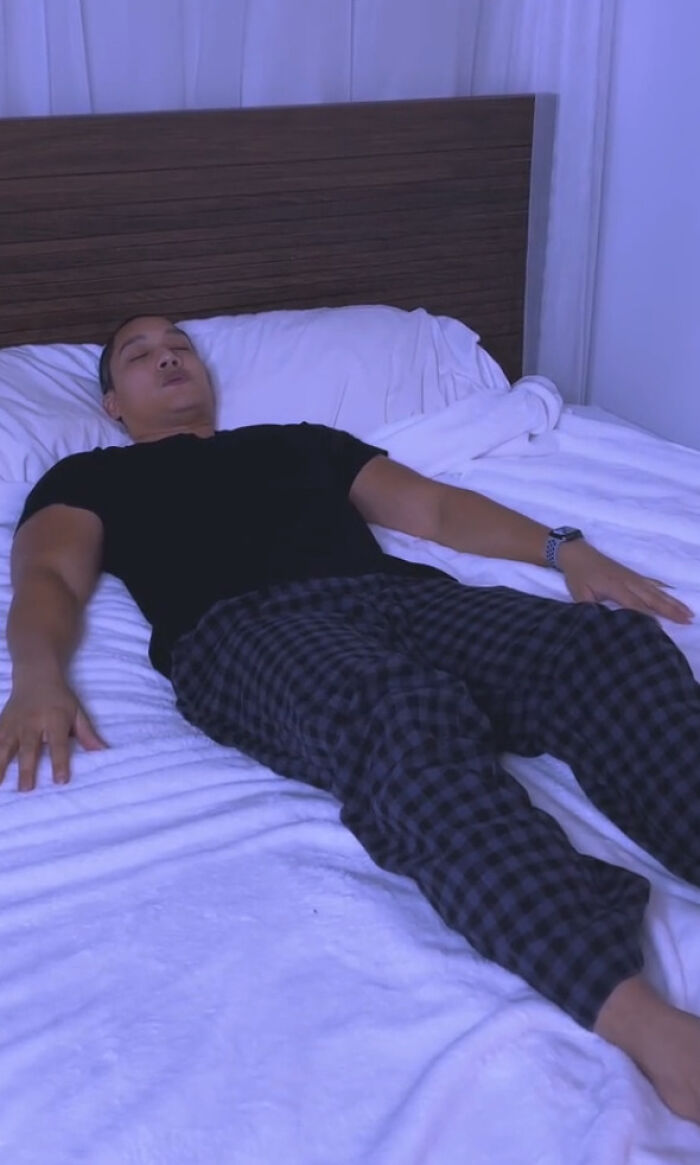 Military Sleep Method Helps You Fall Asleep In 2 Minutes: &ldquo;It Definitely Works&rdquo;