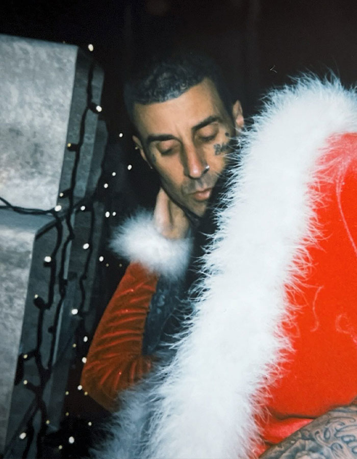 &ldquo;So This Is Just A Starbucks Ad?&rdquo;: Kourtney Kardashian&rsquo;s Suggestive Christmas Shoot Sparks Fury