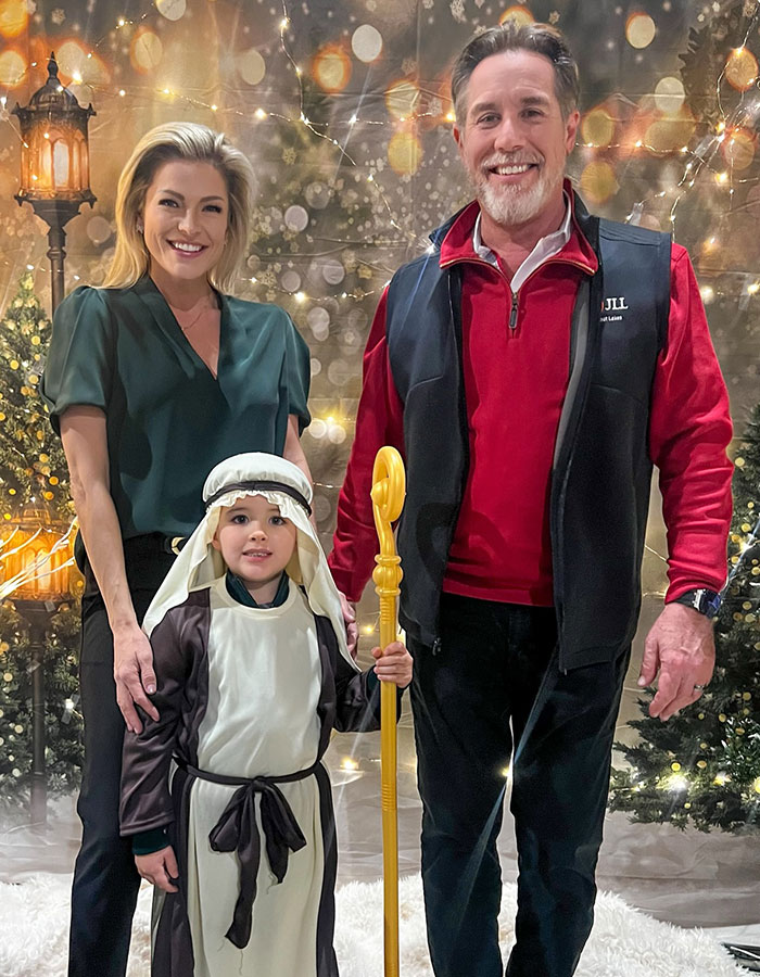 2YO Suddenly Realizes His Mom Is The Bride&mdash;His "Heart-Melting" Reaction Is Winning The Internet