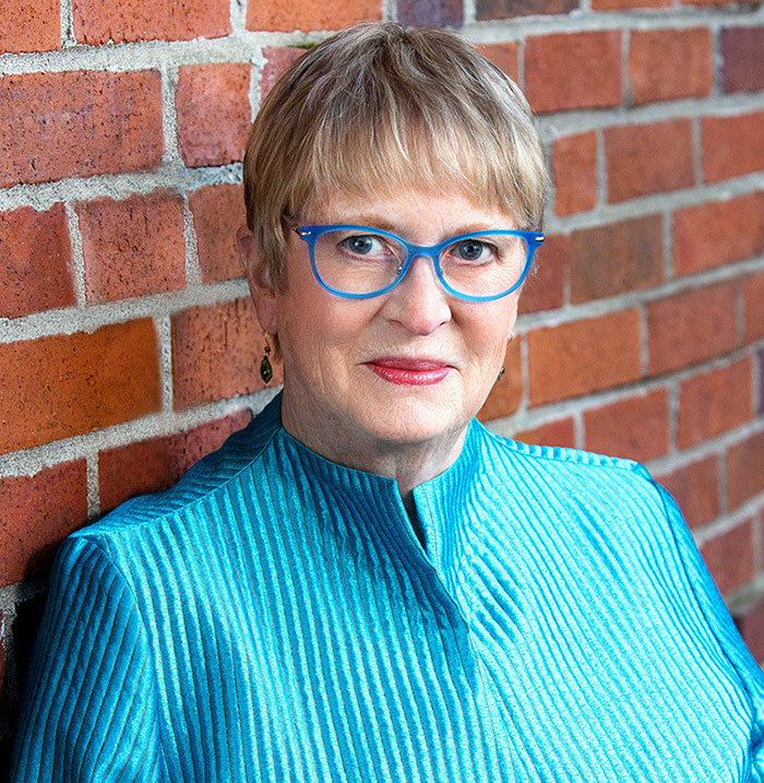 After Boss Sends &ldquo;Breathtakingly Inhuman&rdquo; Text, Expert Shares Warning Signs Of Bad Leaders