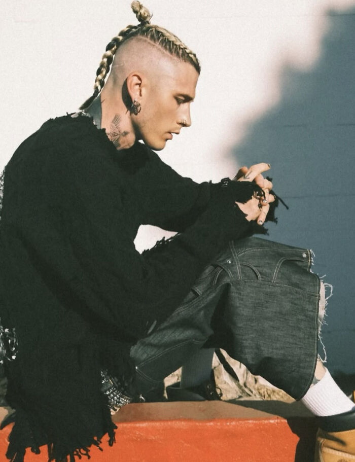 Pregnant Megan Fox And Machine Gun Kelly Break Up One Month After Confirming Baby News Pregnant Megan Fox And Machine Gun Kelly Break Up One Month After Confirming Baby News