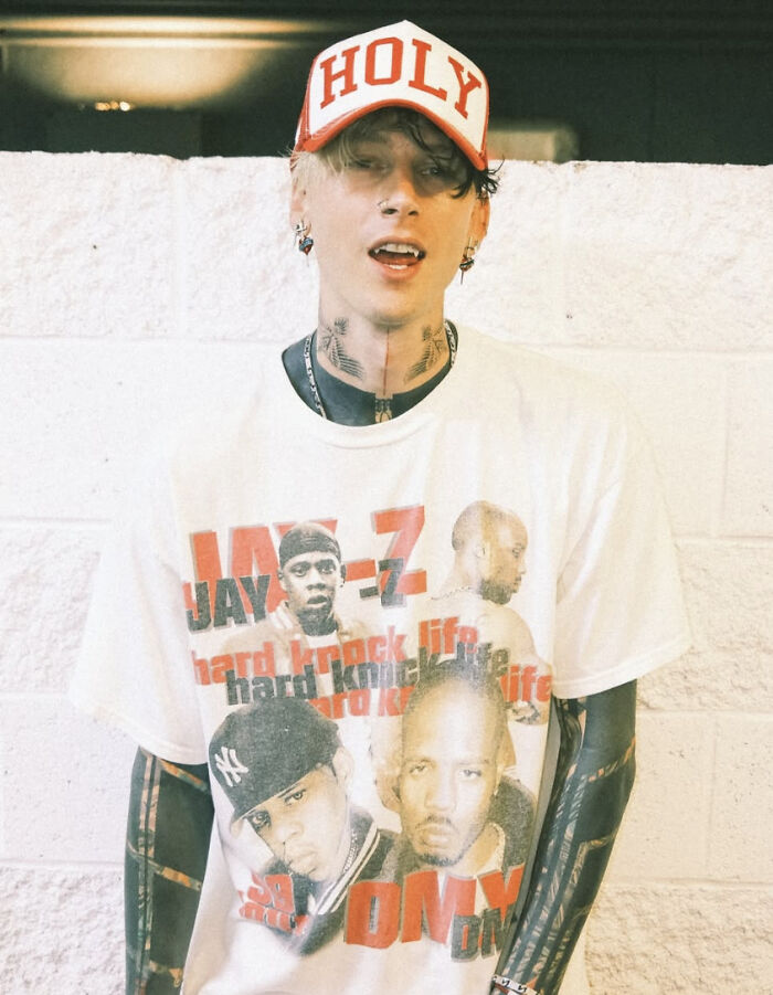 Pregnant Megan Fox And Machine Gun Kelly Break Up One Month After Confirming Baby News Pregnant Megan Fox And Machine Gun Kelly Break Up One Month After Confirming Baby News