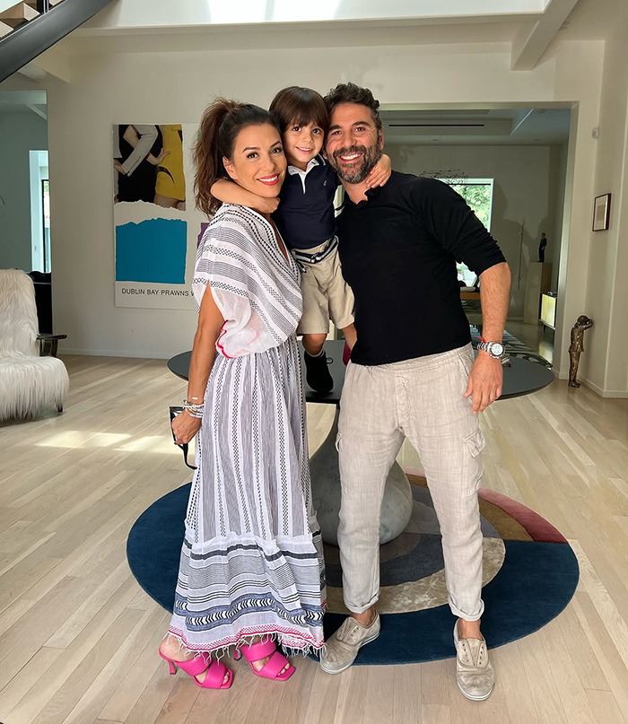 “Aging Backwards”: Eva Longoria Rings In Christmas Season With “Out Of Office” Bikini Photos “Aging Backwards”: Eva Longoria Rings In Christmas Season With “Out Of Office” Bikini Photos