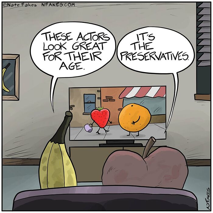Food-related comic with fruits watching TV, commenting on actors' age and preservatives.