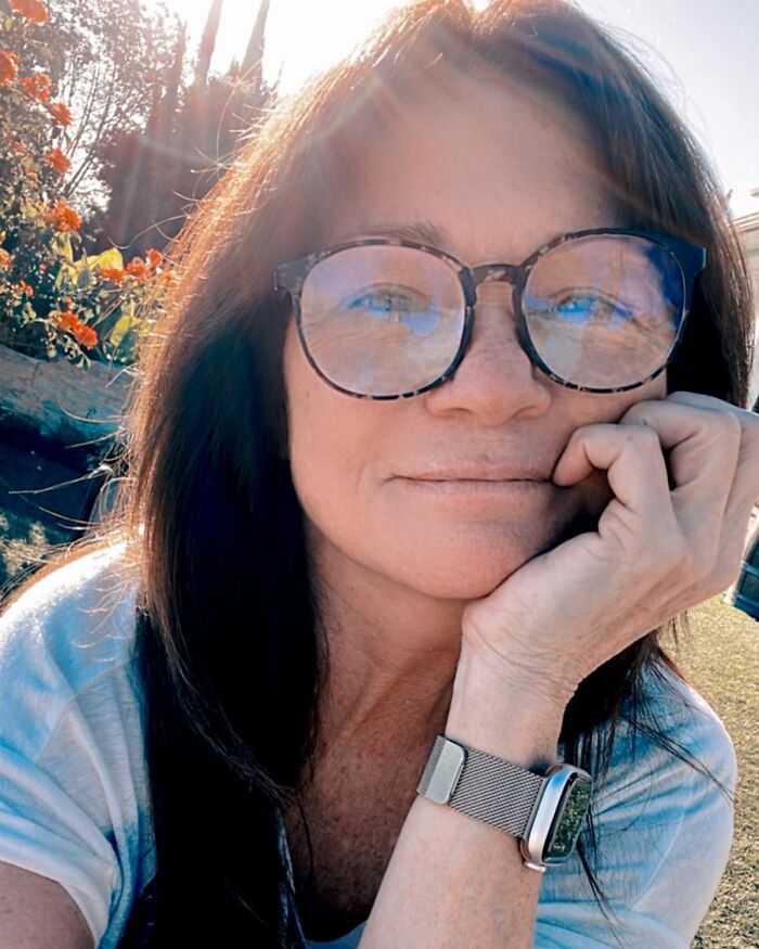 Valerie Bertinelli Claps Back At Critics Who &ldquo;Sit In Judgment&rdquo; Of Her Bikini Selfie