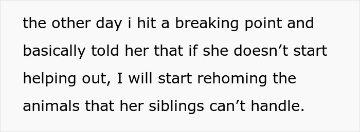 Text discussing mom's insistence on daughter contributing to chores despite her disease, prompting mixed reactions online.