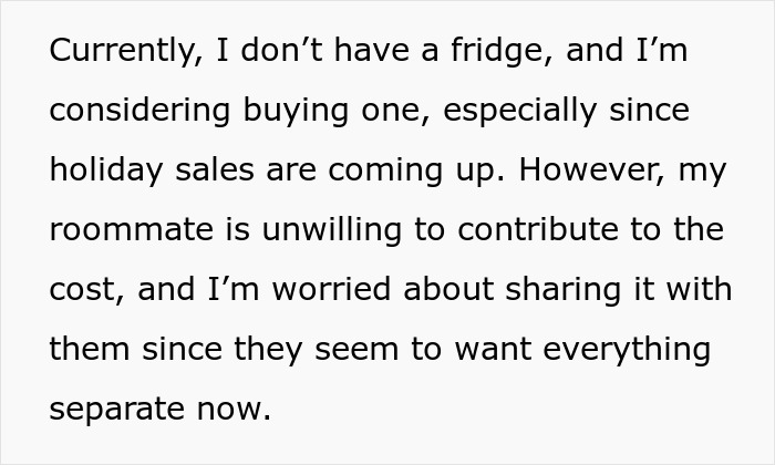 Text screenshot about awkward living situation and concerns over shared costs.