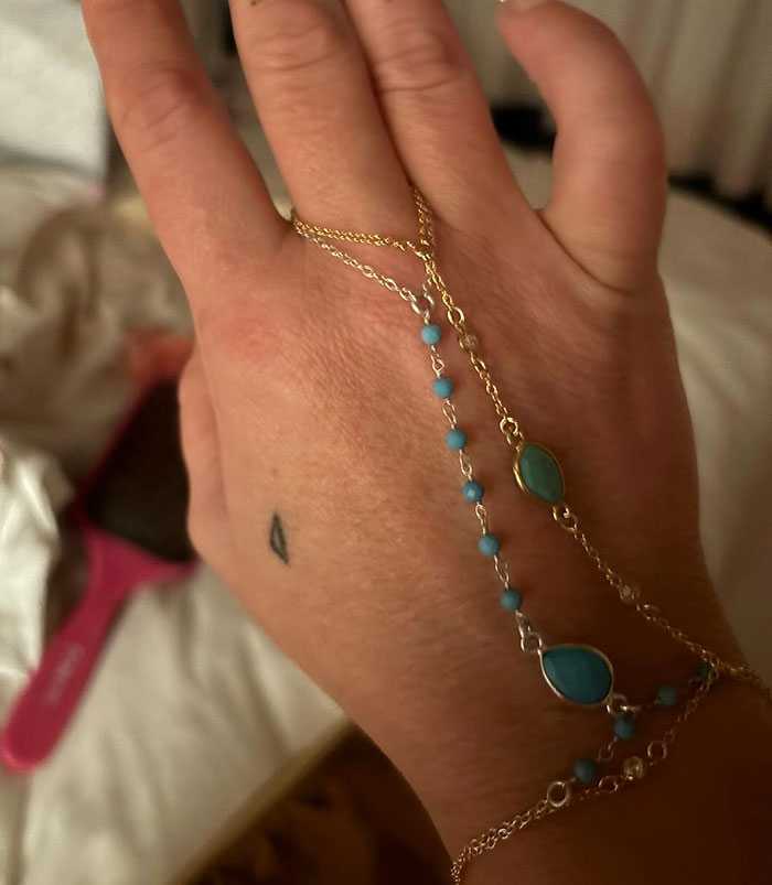 Britney Spears Baffles Fans With Mysterious Pic Of A Baby's Hand After Teasing Big Announcement